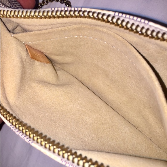 ‼️SOLD‼️‼️Louis Vuitton Milla pochette - Picture 9 of 11